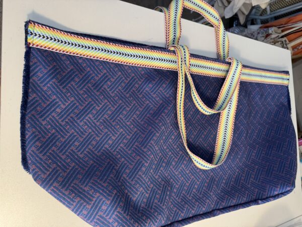 Oversized tote with smaller bag - Image 2